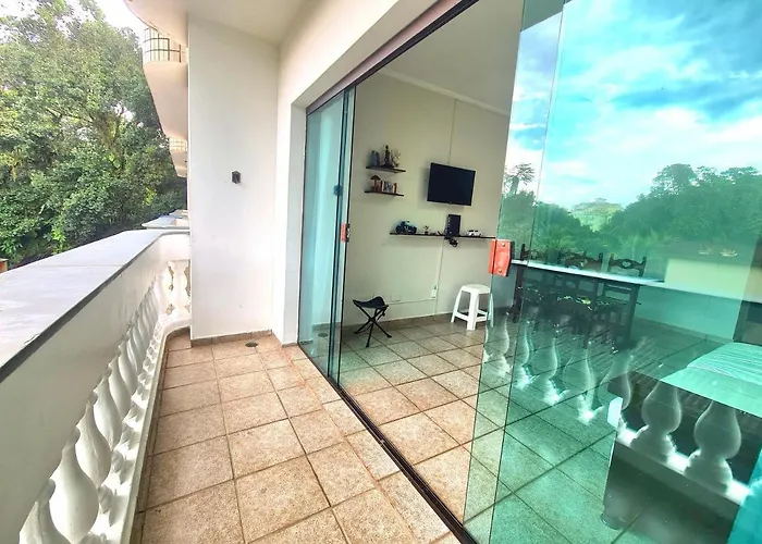 Apartamento com piscina no Itaguá em Ubatuba